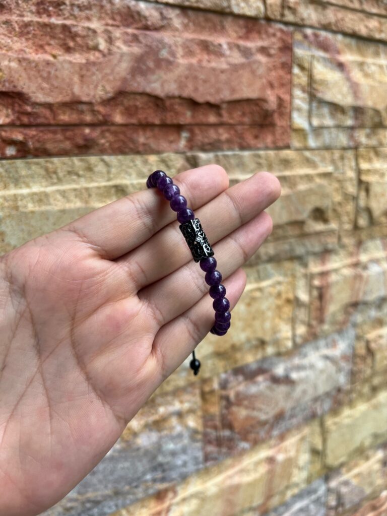 AHAU AMATYSTA NEOM · pieza de la Casa Obsidian Wristband
