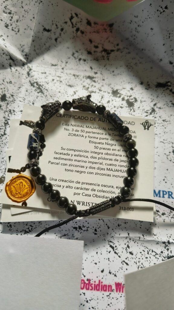 NAWAL MAJAHUAL MERSEN · pieza de la Casa Obsidian Wristband